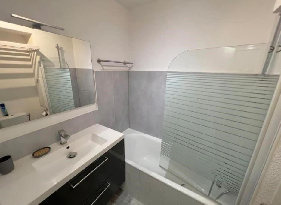 Appartement Port De Hyeres 4 Personnes 外观 照片