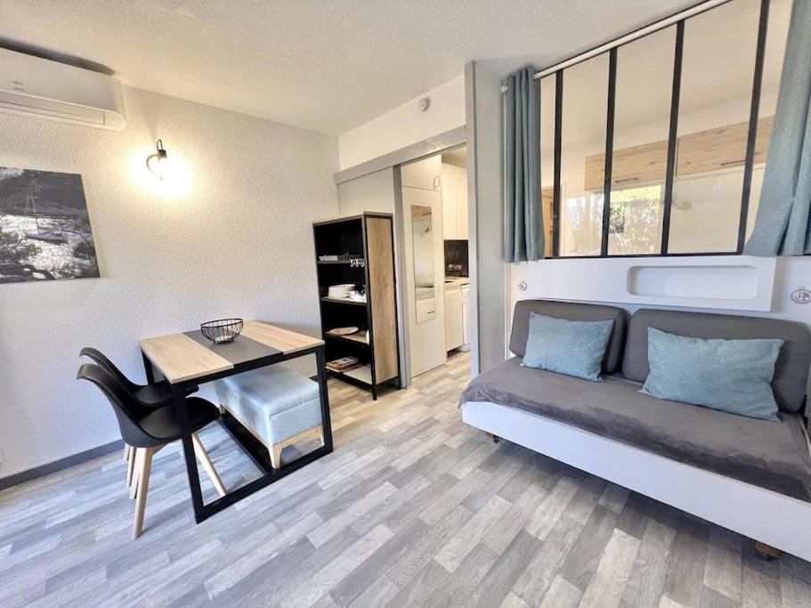 Appartement Port De Hyeres 4 Personnes 外观 照片